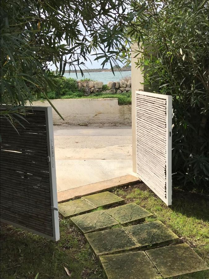 Casa Sugli Scogli Villa Fontane Bianche Exterior foto